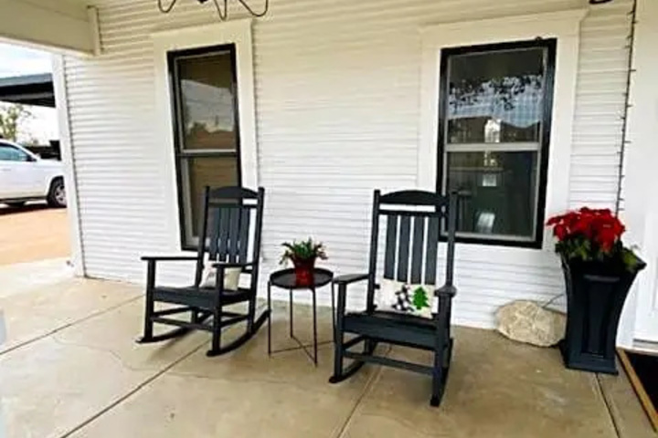 Dabbs Hotel