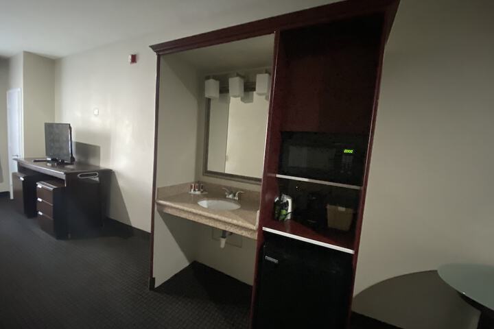 Room 19 of 37