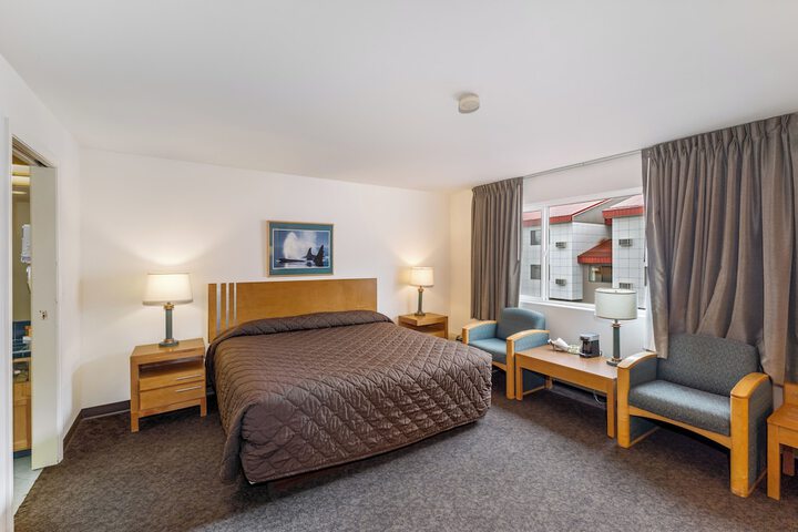 Breeze Inn