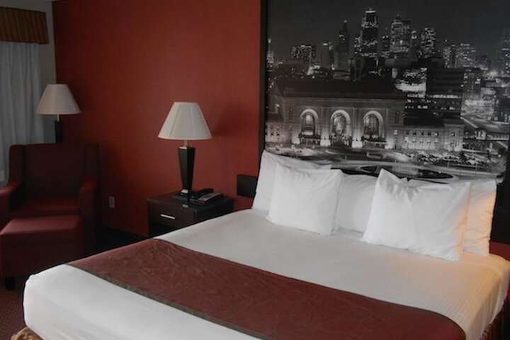 Room 13 of 17