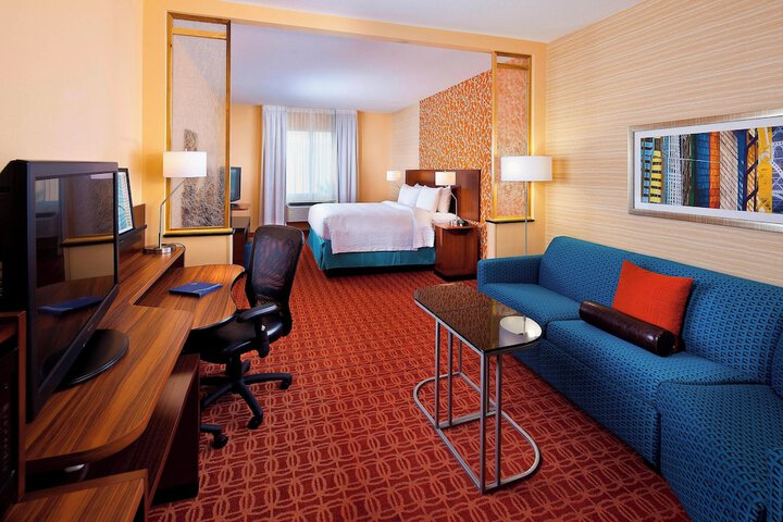 Room 8 of 16