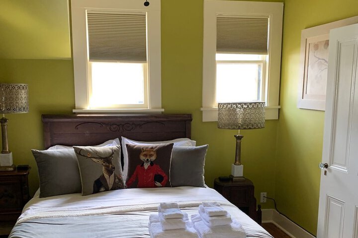 Room 27 of 47
