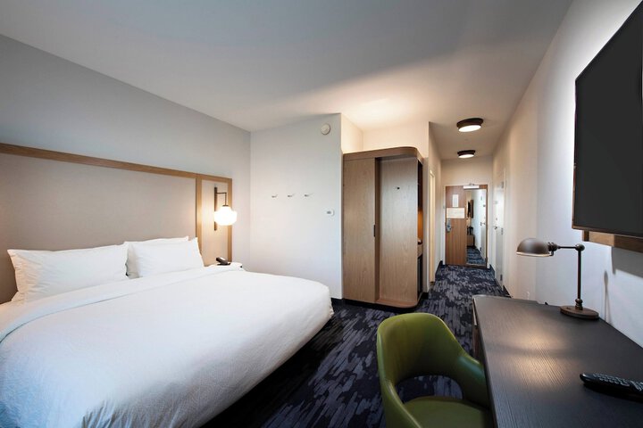 Room 21 of 27