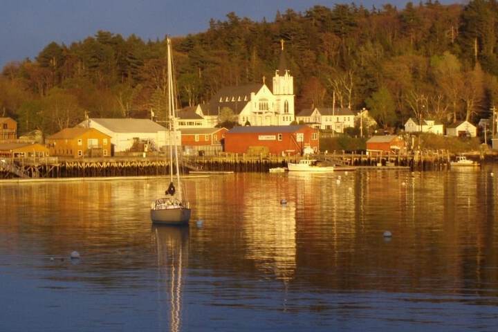 Tugboat Inn