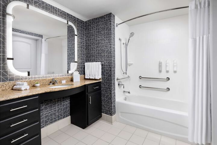 Homewood Suites by Hilton Manchester / Airport