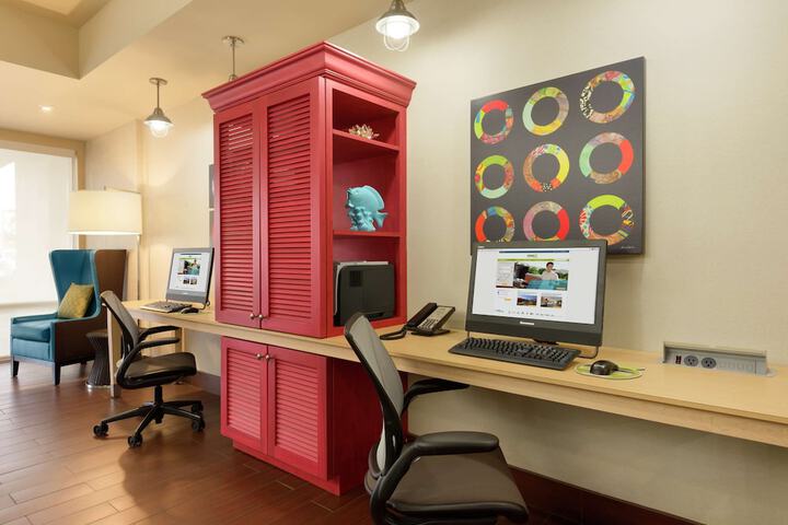 Business Center 25 of 25