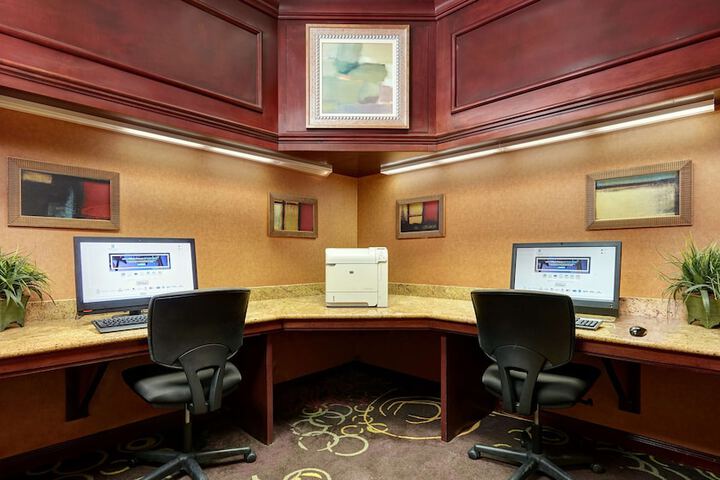 Business Center 49 of 51