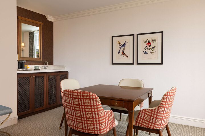 Hotel Roanoke & Conference Center Curio Collection by Hilton
