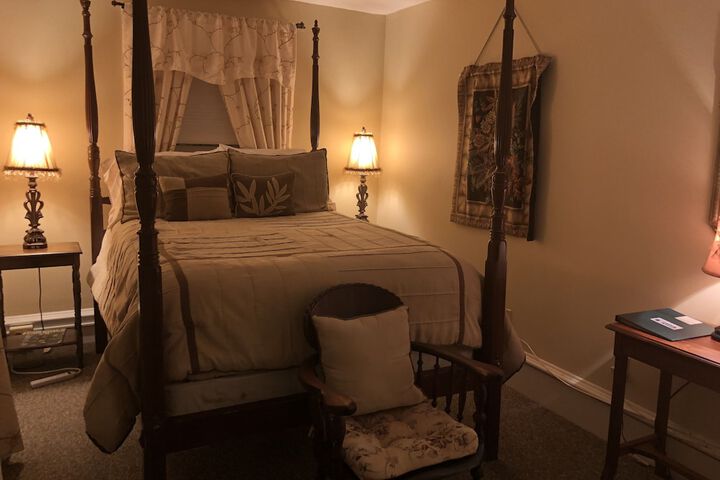 Room 42 of 62