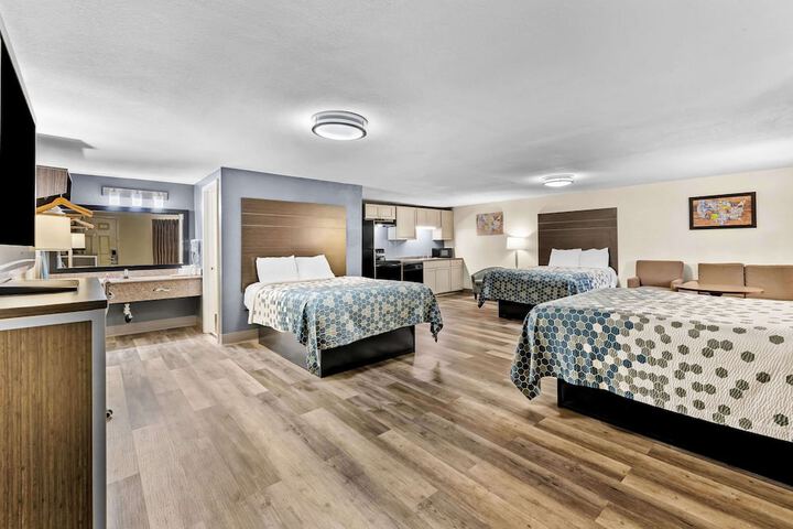 Room 7 of 24