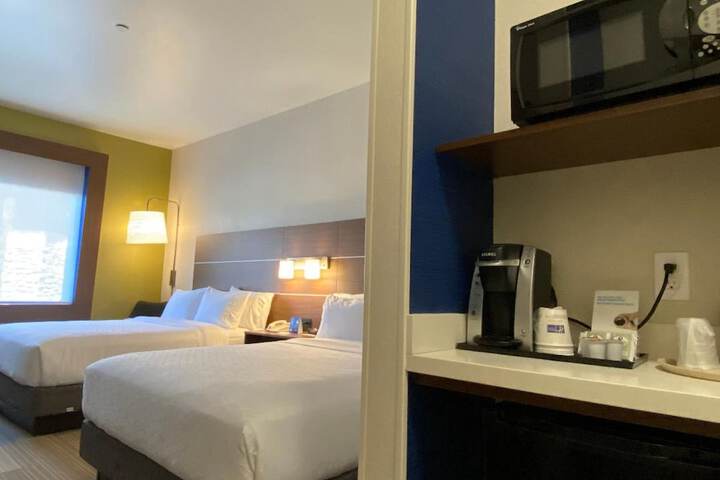 Room 21 of 42