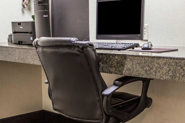 Business Center 88 of 90