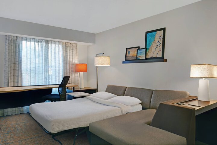 Room 30 of 42