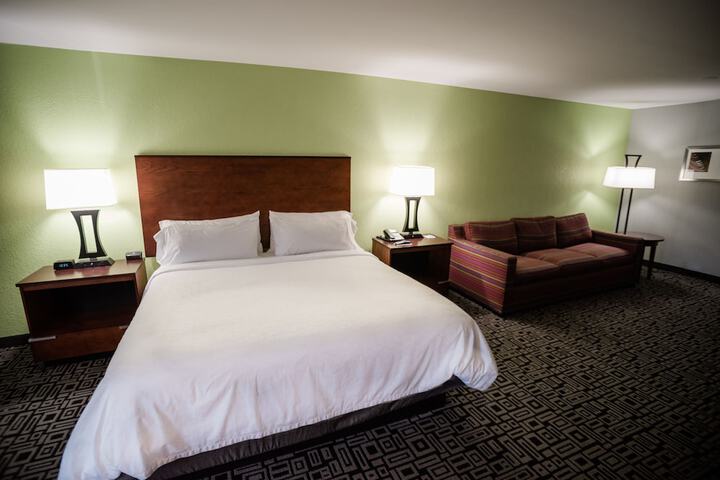 Holiday Inn Express Hickory-Hickory Mart by IHG