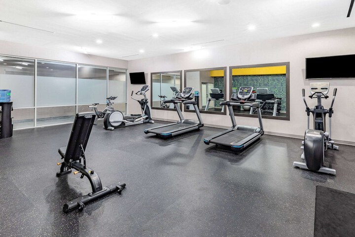 La Quinta Inn & Suites by Wyndham Texas City I 45