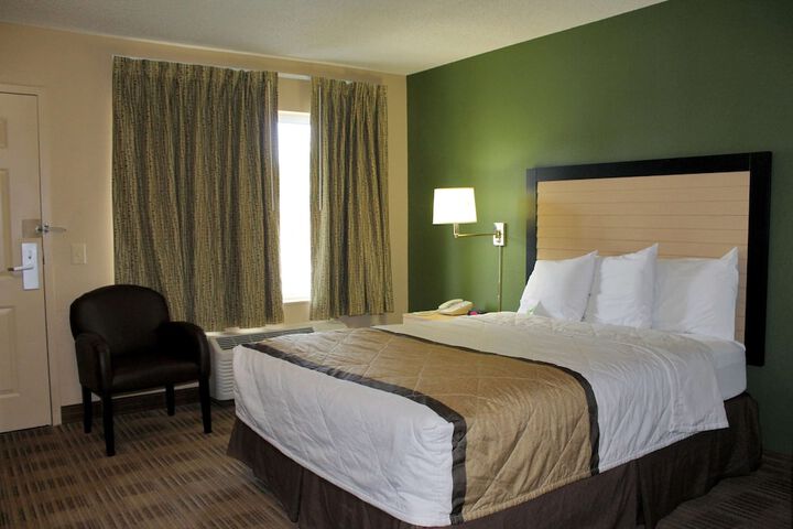Room 15 of 22