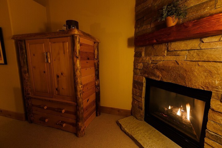 Room 40 of 65