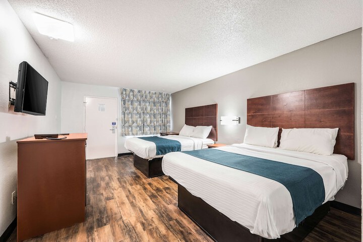 Room 21 of 37