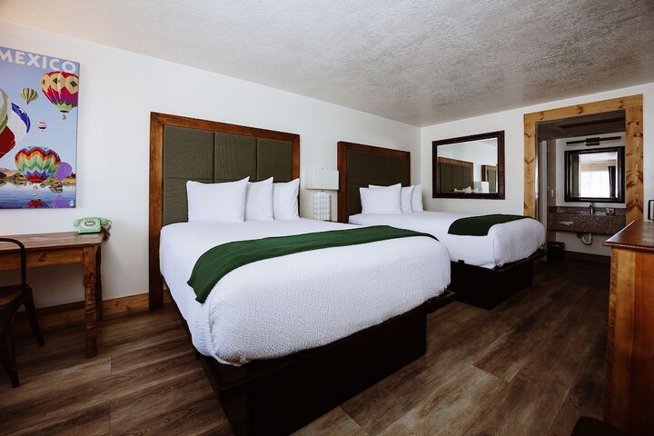 Taos Valley Lodge