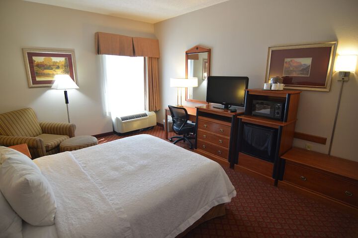 Room 8 of 18