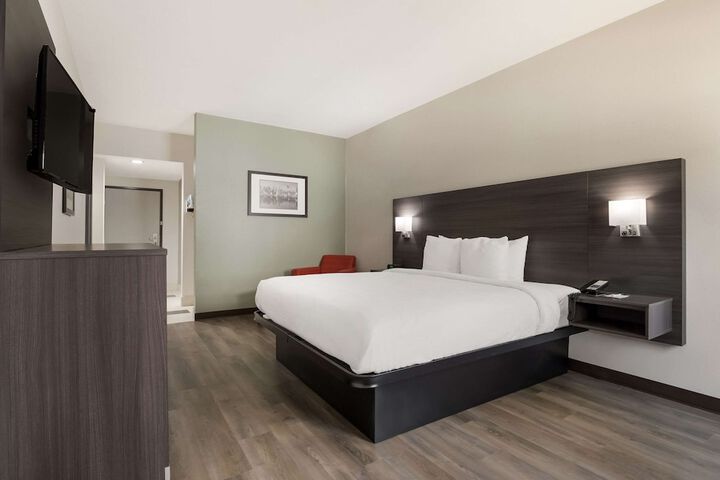 Room 14 of 36