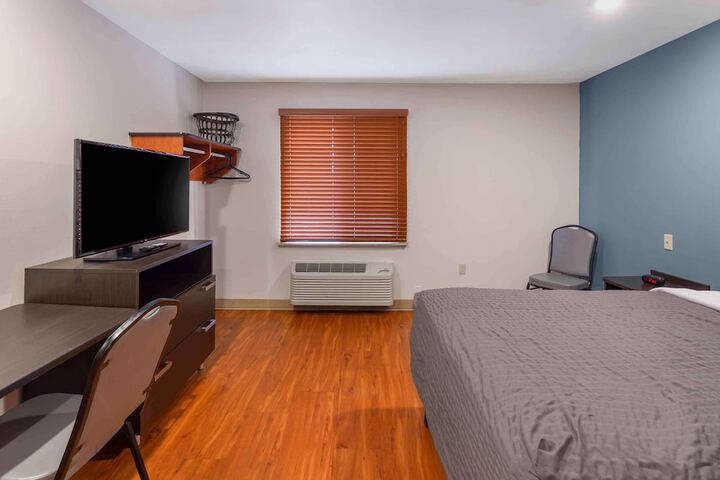 Room 13 of 34