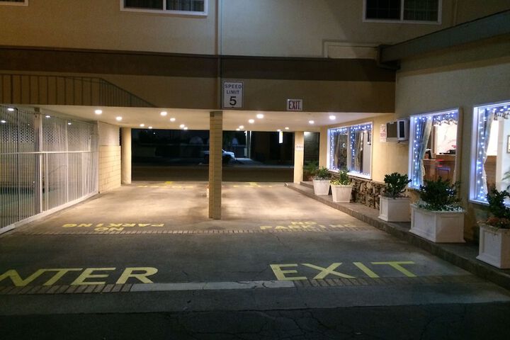 Hotel 3 of 72