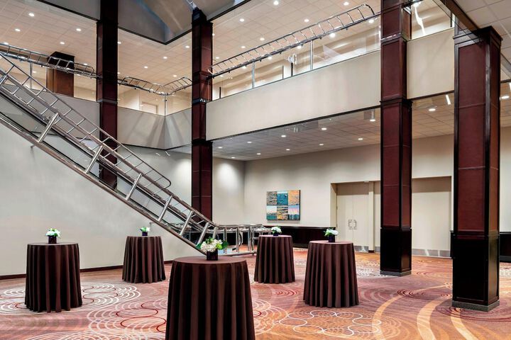 Hotel Interior 16 of 118