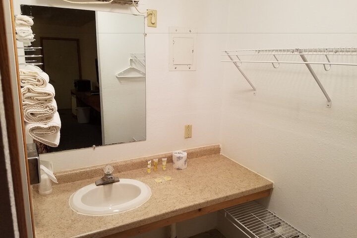 Room 19 of 33