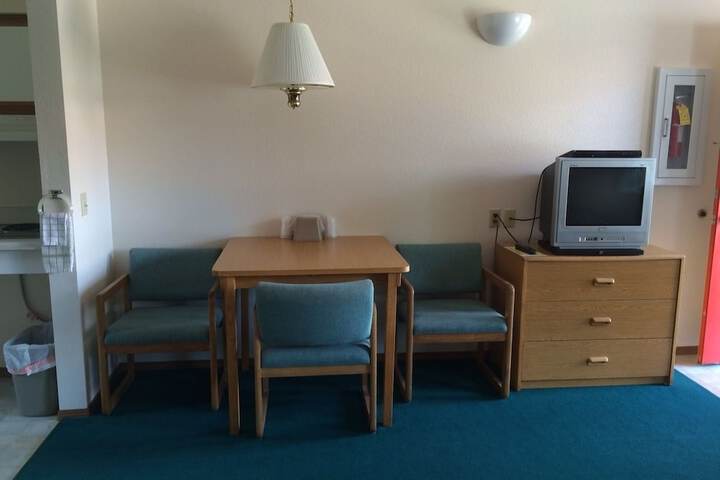 Room 9 of 13