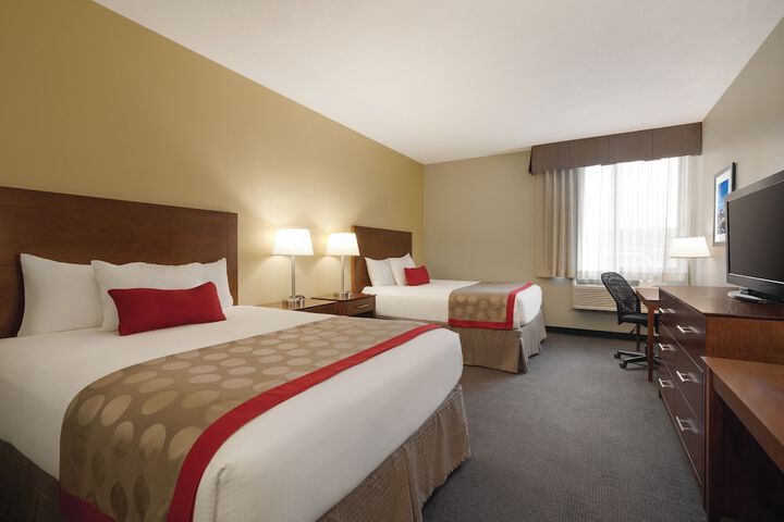 Room 10 of 25