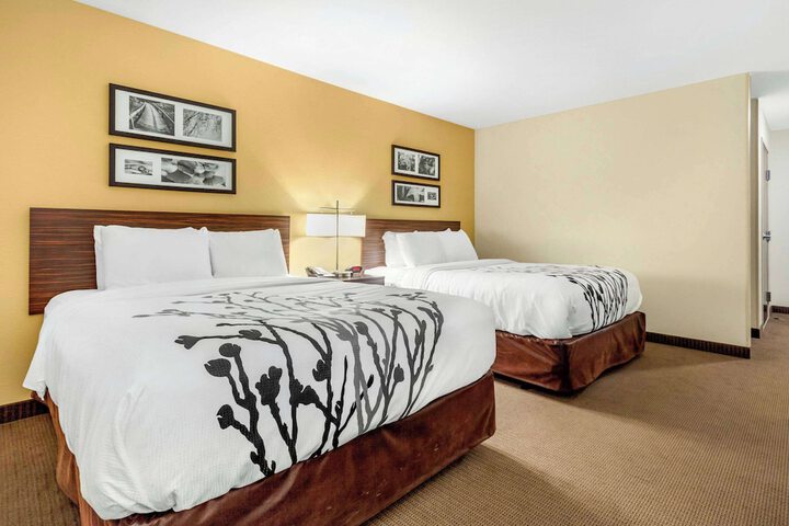 Room 28 of 53