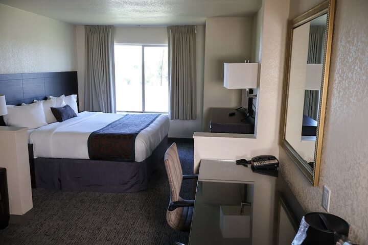 Room 30 of 53