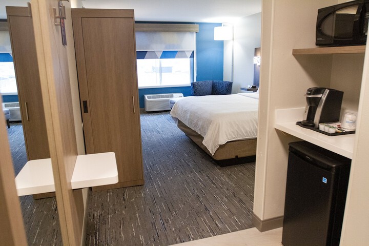 Room 28 of 56