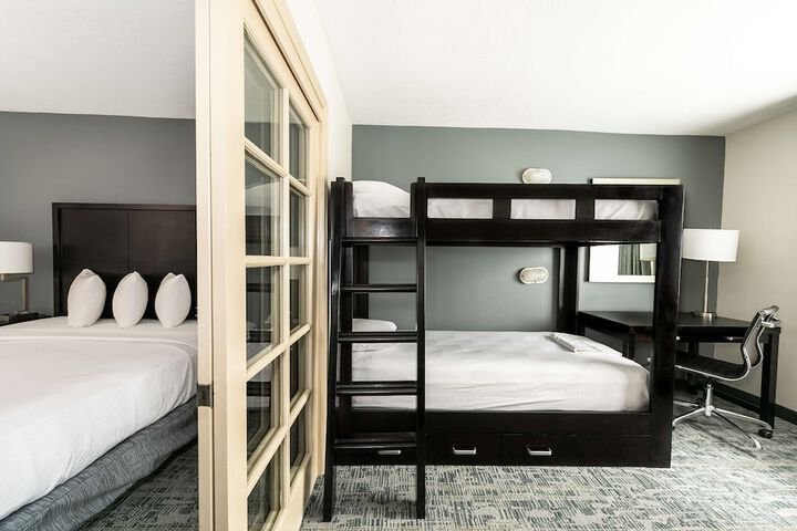 Room 12 of 43