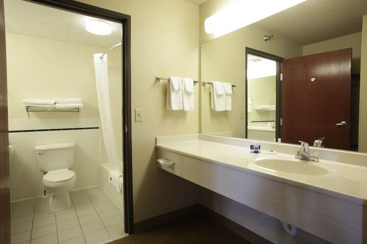Room 16 of 22
