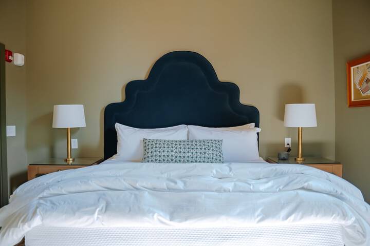 The Woodward Hotel