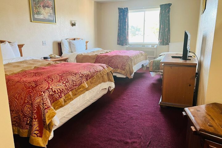Villa Inn Motel Near Hwy 12 WI Capital O