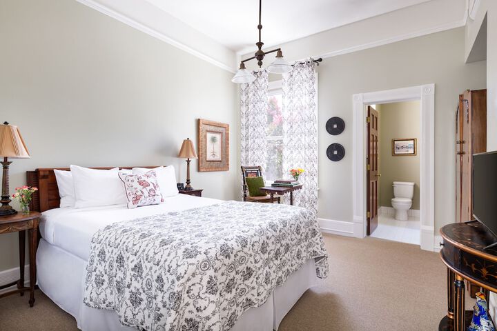 Room 42 of 74
