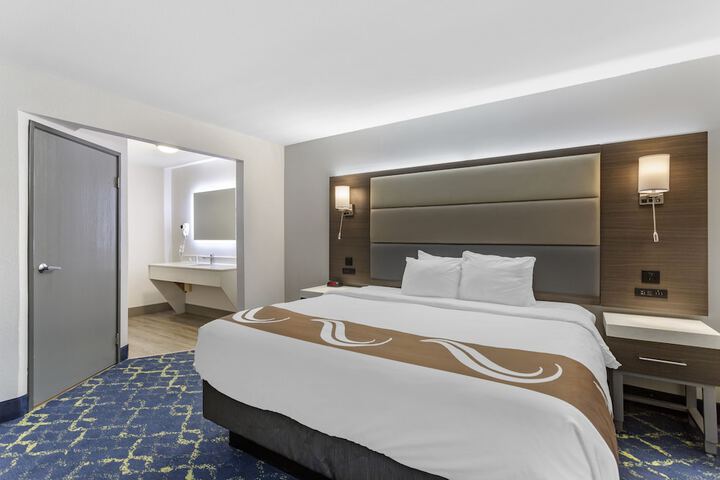 Room 17 of 29