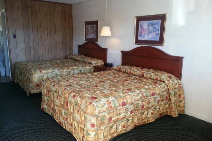 Room 5 of 10
