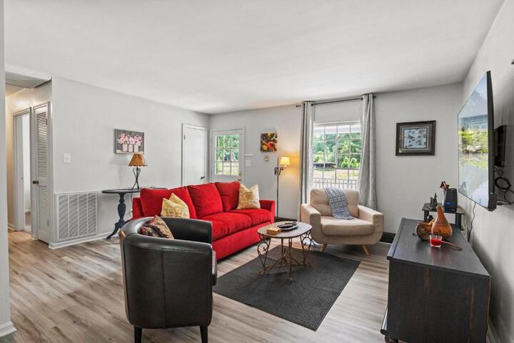 Rose Garden - Delightful Private and Peaceful Home