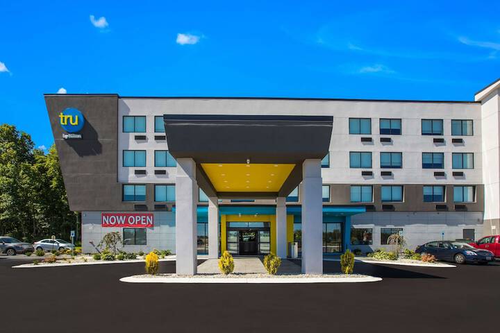 Tru by Hilton Saint Joseph