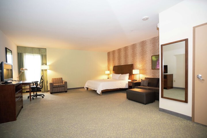 Room 12 of 46
