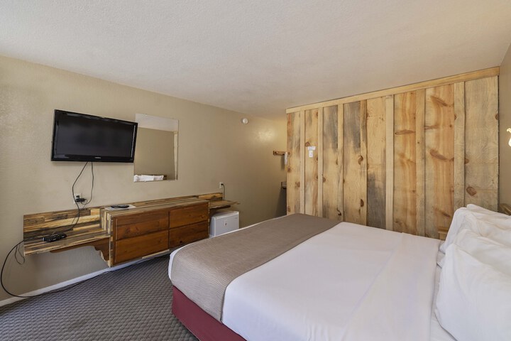Room 29 of 65