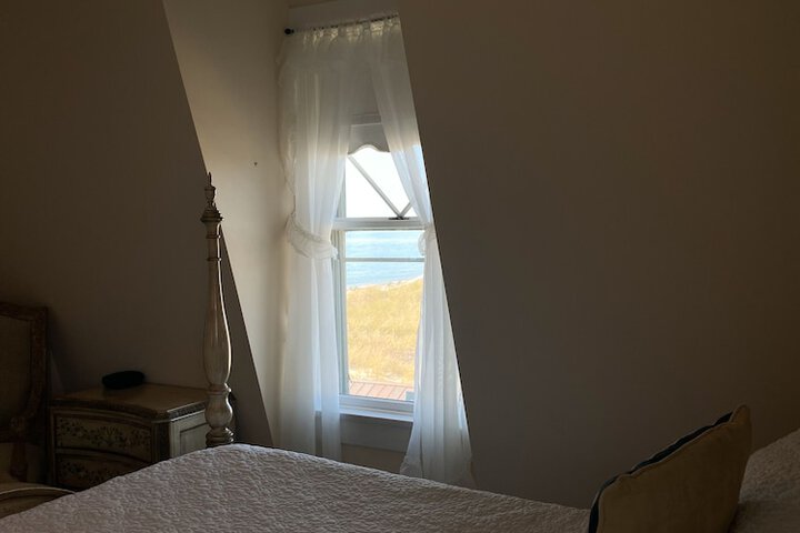 Room 127 of 468