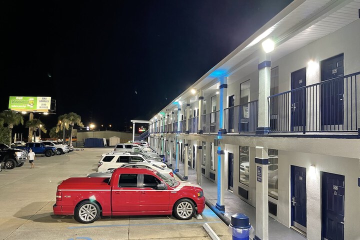 Hotel 13 of 44