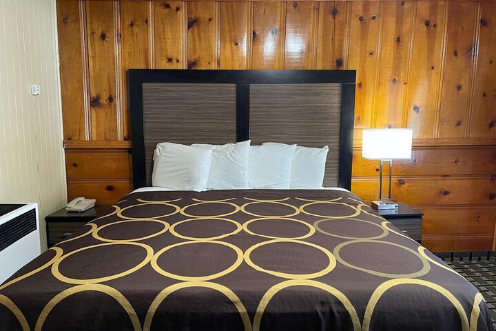 Room 19 of 28