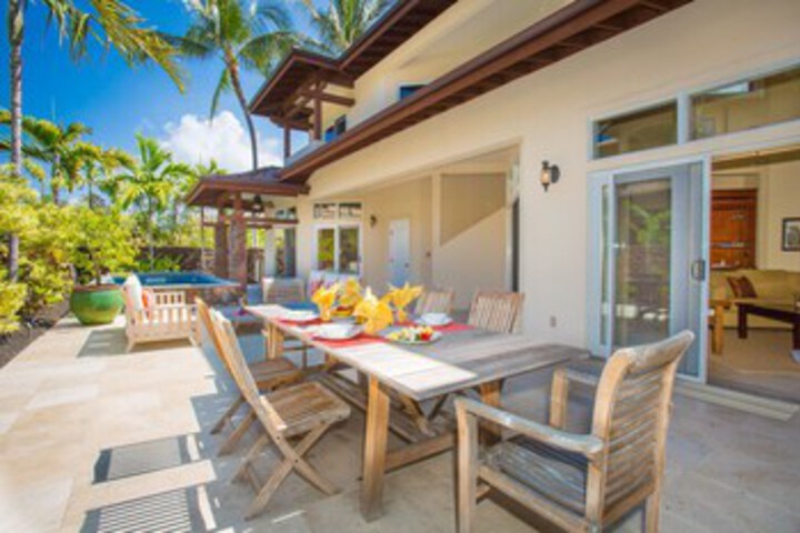 Pineapple Hale - Four Bedroom Home