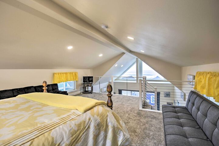 Peaceful Winter Retreat: Oregon Coastline Beach!